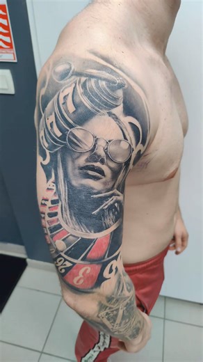 L'épaule de Adrien 100% cicatrisée, piqué par Fab #tattoos #tattoo #inkinnhighway #realistictattoo #realistictattoos #blackandgreytattoo #blackandgreytattoos #elitetattoomachine #elite #silverbackink #sunskinink #hyraw #hyrawclothing #sullen #sullenclothing #easytattoo #tatouagemagazine | Ink Inn Highway Tattoo Shop