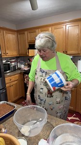 24K views · 731 reactions | If you’ve never made cream cheese icing using Cool Whip, confection sugar, instant pudding, milk, and sour cream, you have to try this cream cheese icing. It’s perfect for carrot cake spice cakes chocolate cakes it’s good on any kind of cake. But it’s a lot less sugar and fat #yummyfood #easyrecipe #creamcheese #jelloinstantpudding | In the Kitchen with Kathy | Facebook