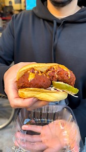 436K views · 665 reactions | Free Dave’s Hot Chicken Sliders at location across the US on October 23rd! All you have to do is download the app  Send this to someone that loves hot chicken  #daveshotchicken #nycfoodie #nycfood #hotchicken #newyorkblogger #viralfood #mexicanfoodnyc #bigapplenewyork #freenyc #nycfreeevents #newyorknewyork #foodhacks | Picture Perfect Luis | Facebook