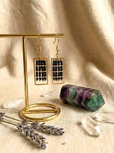 Black Spinel and Glass Bead Earrings, Chic, Minimalist Art Deco, Self-confidence | Protection | Grounding - Etsy