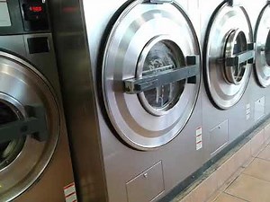 50 POUNDS COMMERCIAL WASHING MACHINE SPINNING. CONTINENTAL GIRBAU, INC Cycles