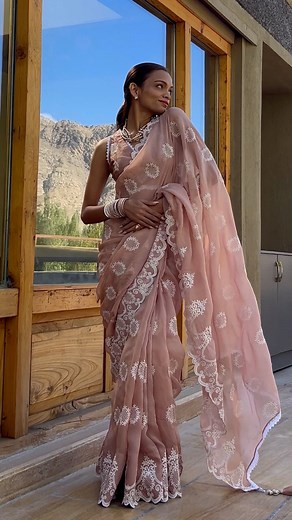 60K views · 18 comments | Monalisha Mahapatra embraces soft shades and intricate detailing with our best-seller look Shop now! . . To Shop - Click on the Bio link or 퐕퐈퐄퐖 SHOP button below  in the reels section. . . 퐆퐞퐭 퐞퐱퐭퐫퐚 퐜퐚퐬퐡퐛퐚퐜퐤 퐮퐩퐭퐨 퐑퐬.ퟐퟎퟎퟎ . . #influencerfashion #sareestyling #monalisha #reelviral #instagramreel #theloom @monalishamahapatra_ | The Loom | Facebook