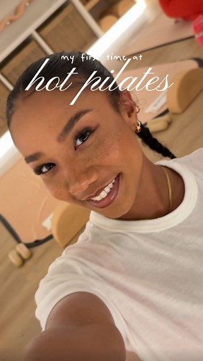 first hot pilates class… full glam and lashes included 💅🏽✨ spoiler: my makeup ate and didn’t budge 😮‍💨 #FlutterHabit #HotPilates #NYCInfluencer #beautyroutine #lashes #sweatproofmakeup #InfluencerEvent #pilatesprincess #longlastingmakeup | maryamthomass