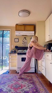 Sunday stretch 💗 #stretch #sunday #kitchenstretch #yoga | Jamie Rose Brogan