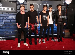 Niall Horan, Louis Tomlinson, Liam Payne, Zayn Malick and Harry Styles of One Direction attend the 2013 MTV Video Music Awards at the Barclays Center Stock Photo - Alamy