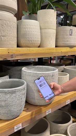 Calling all green thumbs! Join our Garden Lovers Club and start earning exclusive offers, advice, and points towards your next purchase. Already a Garder Lovers Club member? Don’t forget to add your membership to your Stocard app for a faster in-store experience. | Flower Power