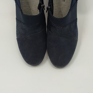 CLARKS CloudSteppers Womens Size 9M Side Zip COMFORT Suede leather Shoes.