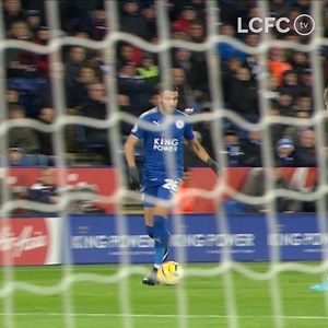 #OnThisDay in 2017, this piece of Riyad Mahrez magic helped the Foxes beat Tottenham 2-1 on Filbert Way! 🎩 | Leicester City Football Club