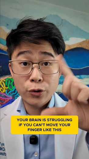 🖐️ Quick brain check you can do in 10 seconds. 👆 Open–close your fingers as fast and big as you can for 10s. Do both hands. 🔎 What to notice: • ⏱️ Skips, hesitations, or slowing down • ↔️ One side clearly worse (often the left hand) • 🧩 Movements feel clumsy or uneven—even when you try hard 🧠 Why this matters: Every movement is a message from your brain. Finger tapping reflects how well your frontal lobe motor cortex cerebellum brainstem are communicating. When the signal is weak, speed and
