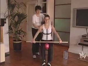 11K views · 243 reactions | Renforcement musculaire avec ballon et bouteilles plurielles.fr | Kinésithérapie :un art et une science | Facebook