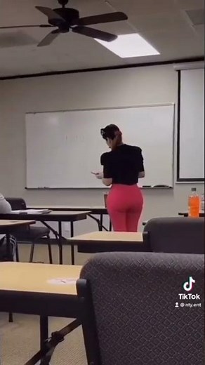 Gorgeous hot teacher 💖🥰 are you showing up to class ?