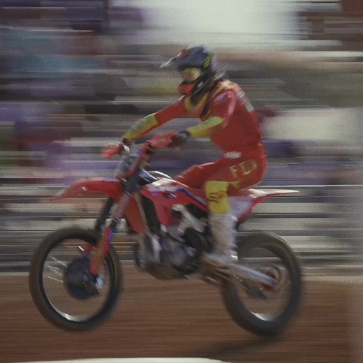 Since 1974, when Geoff Fox first introduced the world to the iconic fox head logo, Fox has been all about family. Not just the Fox family name— a legacy that continues to this day—but the idea of forging a family that celebrates life on two wheels and shares that passion with the world. | Fox Racing