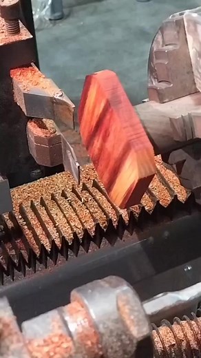 115K views · 363 reactions | wood lathe Acrylic thread test machine #woodcarving #wood #carving #sculpture. | DIY carving wooden | Facebook