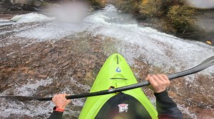 Wesley getting massive air at Oceana on the Tallulah River 🌊✨ 🚣🏻: Wesley Shelmire | Liquidlogic Kayaks