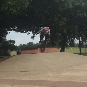 20 reactions | @jareddunncan out at the Boerne park before the rain #sundaybikes #bmx | Sunday Bikes | Facebook