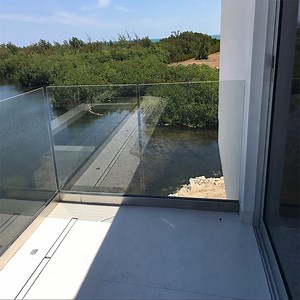 [Hot Item] Tempered Glass Stainless Steel Square Base Shoe U Channel Tube