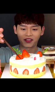 63K views · 1.5K reactions | Strawberry Cream Mocha Cream Milk Cream Cake MukBang~!! #mukbang #fyp #mukbangbonggil #asmr #bonggil #bonggil_asmr #eating #delicious #asmrfood #yummy #eatingshow #foodtiktok #foryou #foodchallenge #food #fypシ゚viral | BongGil ASMR reels | Facebook