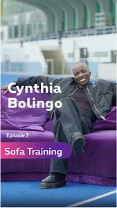 Cynthia gebruikt haar netwerk om helemaal zichzelf te kunnen zijn. 🥰 Welke kanalen gebruik jij hiervoor?📱#SofaTraining | Proximus