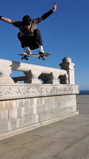 Summer Days in So Cal! Good bye Summer! See in 9 months! #Summer #SummerDays #Skateboarding | Comic Martin Rizo | Facebook