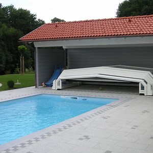 [Hot Item] Retractable Roof Glass Sunroom Four Season Aluminium Motorized Movable Pool Cover