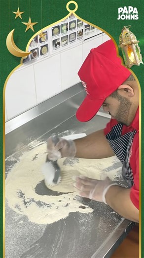 Watch Papa Johns’ very own, Hassan, making the Ramadan Special Double Date Bites! Show him your love and support by spreading to the world how super talented he is! ❤️🌙 | Papa John's Pizza