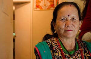 How to find a senior center for older adults | USAHello