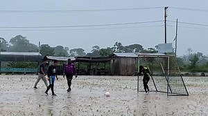 Copa Confeniae - 4tos de final Naranjas Amazónicas 2 - Tsantsa 2 (4-3 penales) Las Pastaceñas 4 - Naranjas Amazónicas 0 Atsarijya 3 - Tsawano 3 (4-3 penales) Sumak Kawsay 3 - Brancos 0 Próximos partidos Juventud Confeniae vs Fluminense (hombres) Corinthios vs Las futboleras (mujeres) Pachakutik Nacional vs Arsenal (hombres) The Family vs Juventus (mujeres) | CONFENIAE Ecuador | Facebook