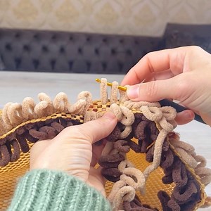 5K views · 25 reactions | WOWW! DIY Bag With Alize Puffy Yarn and Anti-slip mat! #diy | Very smart | Facebook