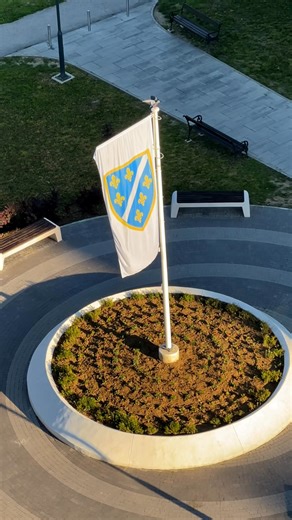 Spomen-park “15. maj” nalazi se u tuzlanskom naselju Brčanska Malta i otvoren je 1. oktobra 2023. godine u čast branilaca Tuzle i Bosne i Hercegovine tokom agresije od 1992. do 1995. godine. Zabilježeno jutros 🇧🇦 | Info Tuzla i tuzlanska regija