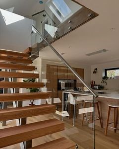 [Hot Item] Curved Solid Wood Stairs Fence Railing Staircase Stair