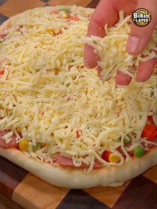 88K views · 2.4K reactions | Cara Membuat Pizza Yang Lezat #masakanrumahan #masakanindonesia #resepmudah #reseprumahan #pizza | Bikin Laper | Facebook