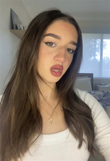 Brunette Glam Makeup Inspiration