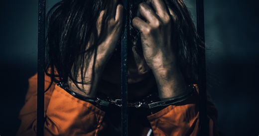 ICE ends trans medical care & protective policies at detainment facilities - LGBTQ Nation