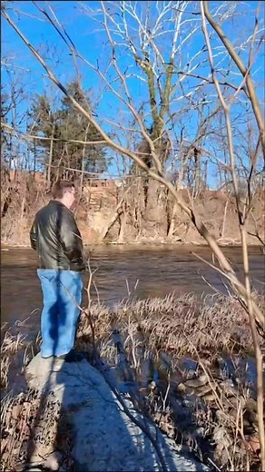Walking Along the Roanoke River | Salem, Virginia 🇺🇸 #RoanokeRiver