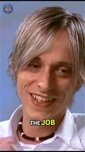 Stephen wasn't convinced Mackenzie Crook would be right for the role as Gareth!!😱😂 - The making of The Office #theoffice #funnyreels #RickyGervais #viralreels #behindthescenes | Mic Drop Comedy