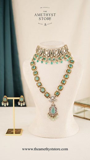 Step into elegance with our Victorian necklace at The Amethyst Store. Explore timeless sophistication and add a touch of glamour to your look!🤩✨💖 #TheAmethystStore #VictorianCollection #WeddingJewelry #theamethyststore #victorianjewelry #victoriannecklace #nagasnecklace #fusionjewellery #classicjewellery #divinejewelry #weddingjewellery #weddingseason #bridaljewellery #bridesofinstagram #bridesofhyderabad #reeloftheday #victorian #reelsinstagram #theamethyststore #reelsinstagram #reelitfeelit 