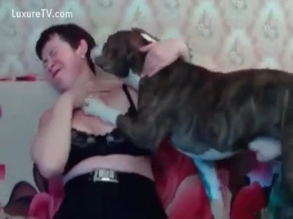 Russian hot granny fucked by dog