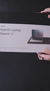 orbitkey Hybrid Laptop Sleeve 14" คือ Sleeve ใส่ Notebook ที่แปลงร่างกลายเป็นแผ่นรองโต๊ะวางคอมสุดหรูได้ . 👍ดีไซน์ภายนอก มันดูเรียบคลีนมากๆ วัสดุเป็นหนังวีแกน ซึ่งก็คือหนังที่ไม่ได้ทำมาจากหนังสัตว์ แต่ก็ไม่เหมือนหนัง PU ทั่วไป ด้วย texture ผิวสัมผัส มันให้ความรู้สึกเหมือนหนังแท้มากๆ ด้านในซองมีความบุเล็กๆ วัสดุนุ่มๆ กันรอยขีดข่วน . 🎯ฟีเจอร์เด่น คือเมื่อกางออกมาวางบนโต๊ะ มันใหญ่มาก เพียงพอให้วางโน๊ตบุ๊คและยังสามารถพื้นที่ขนาดใหญ่สำหรับใช้งาน mouse แบบเต็มๆ . 😄เวลาพับเก็บ ฝาปิดเป็นแม่เหล็กปิดแน่