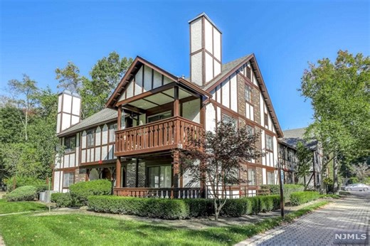 3803 Mark Twain Way, Mahwah, NJ 07430 - MLS 24032673 - Coldwell Banker