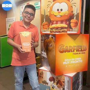 Garfield: fuera de casa estuvo de visita en las oficinas de Grupo Roble en nuestros países. 🐈 Vivimos momentos divertidos, llenos de emoción y muchas risas 🍕 | GrupoRoble