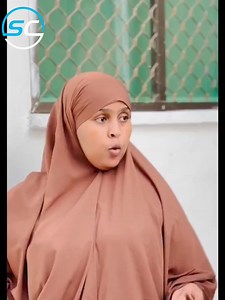 SHUKAANSIGAAGA WAREERLEEN KA QAADAY | Somali Comedian