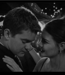 Exploring Pacey Witter and Joey's Journey in Dawson's Creek