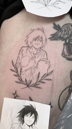L from death note! #deathnote #deathnotetattoo #L #Ltattoo #llawliet #llawliettattoo #animetattoo #mangattattoo #capsuletattoo #vendingtattoo #ygwyg