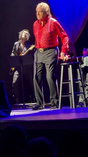 Engelbert's Red Handkerchief Striptease! #engelbert #striptease #liveperformance #concert