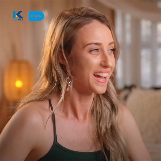 Die 'Stop, Wag Bly Nog 'n Bietjie'-goue kaartjies was 'n eerste vir #OpMyEish en is eie aan die seisoen!🎟 Wat dink jy van die 6 gelukkige dames wat 'n kaartjie ontvang het? #OpMyEish, elke Donderdag om 20:00 op #kykNET, DStv kanaal 144 of stroom op DStv Stream! #DStv #HomeOfTheLocal | kykNET