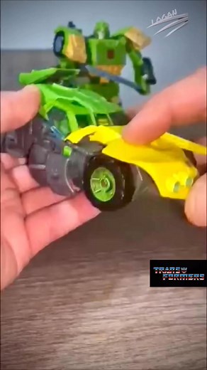 My TH30 Springer & Sandstorm (VIDEO New Masterpiece https://youtu.be/7S07LA5qA1I?si=60o3DA1esrIc2TJf ) #Transformers #G1 #autobots #decepticons #optimusprime #megatron #reelsvideo | LOGAN TF