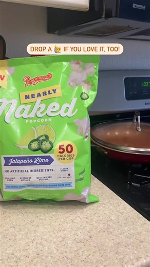 We can’t keep our hands off our favorite snack: Popcornopolis Nearly Naked! Drop a 🙋if you feel the same! | Popcornopolis