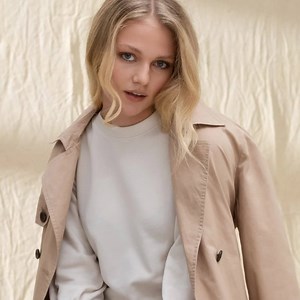 BANANA REPUBLIC FACTORY STORE(アウトレット)にて、MAX 60%OFF開催中！ ぜひこの機会にアウトレットモールのバナナ・リパブリックストアでもお買い物をお楽しみください！ *一部対象外の商品がございます。詳しくは店頭スタッフにご確認ください。 ▼お近くのストアを探す https://bit.ly/2Swc92Q | Banana Republic