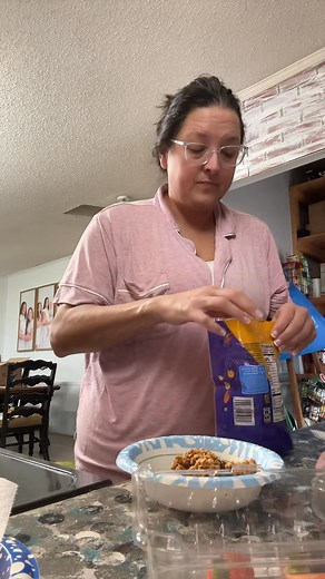 Soooo yummy. Do you love fruit and yogurt bowls? How do you make yours?!? | Katie Watkins Tanner