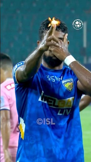 Bang-Bang! 🔥 | #CFCBFC #ISL #LetsFootball #ChennaiyinFC #IrfanYadwad #ISLMoments #shorts